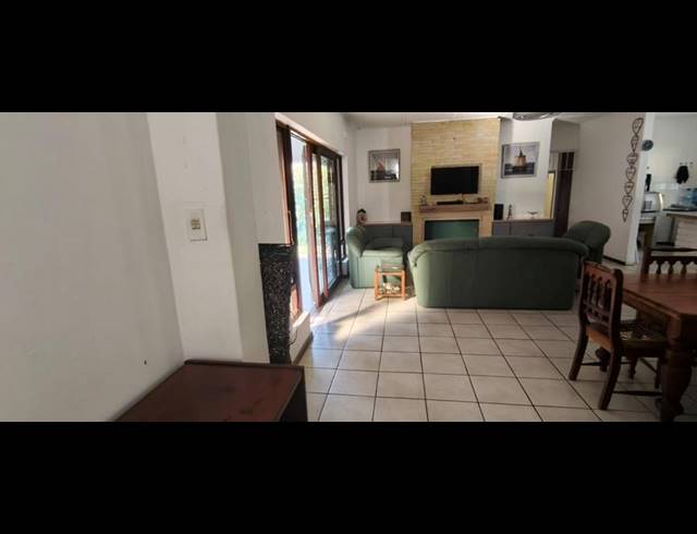 3 BEDROOM HOUSE FOR SALE IN LEISURE BAY